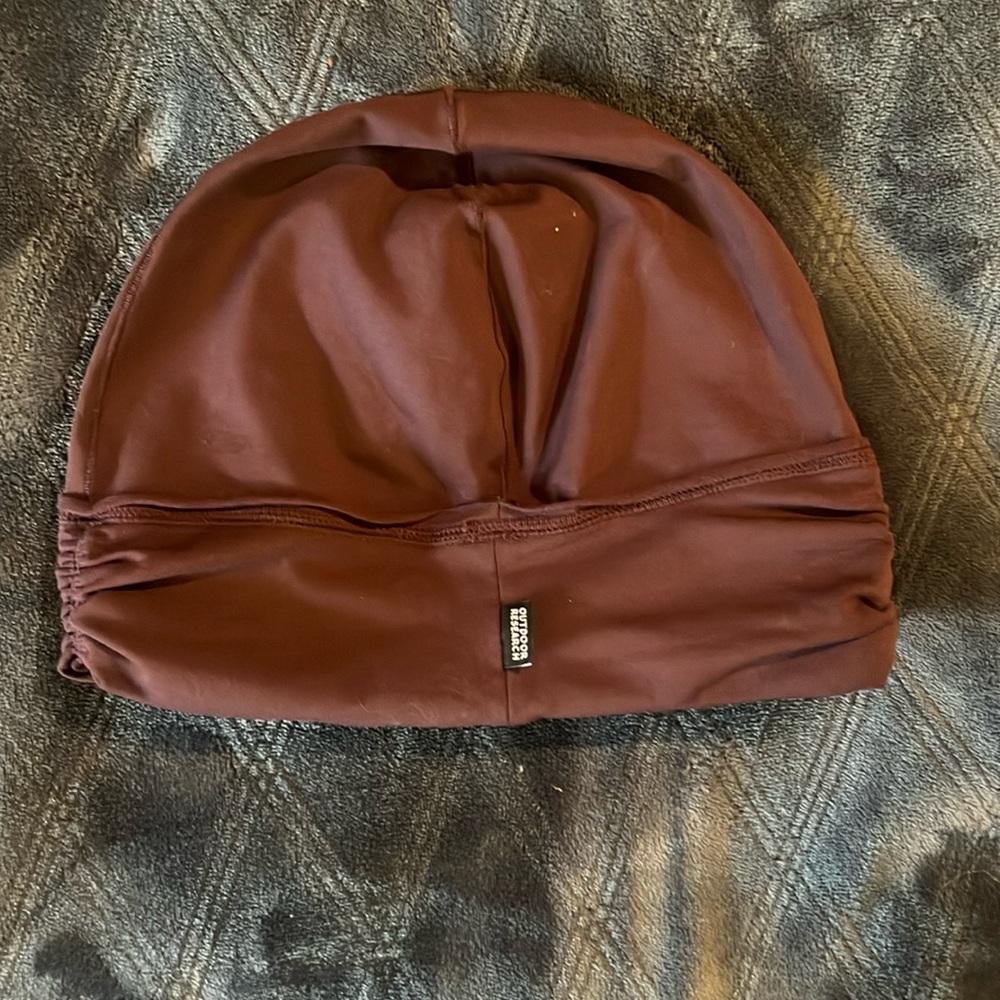 Outdoor Research thins purple beanie